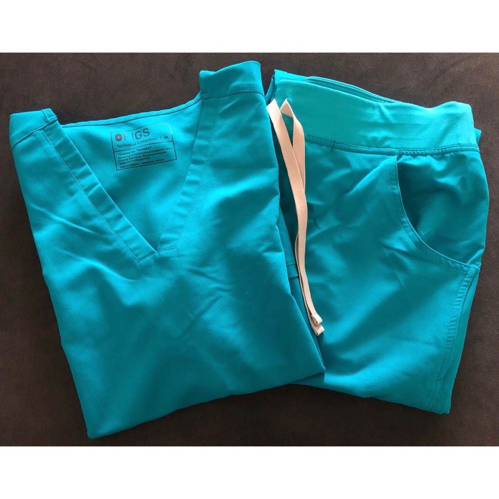 NWOT Figs Limited Edition Teal Scrub Set